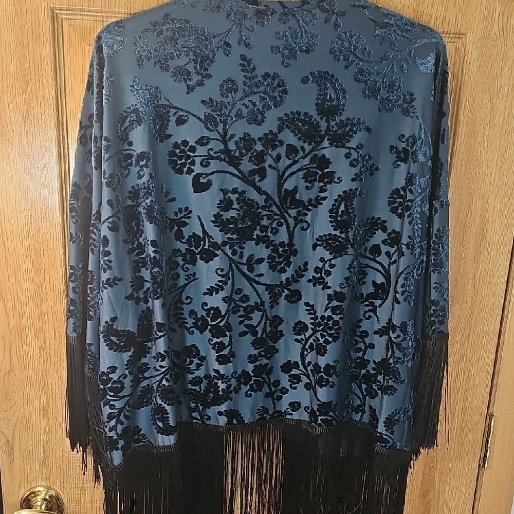 Gypsies & Moondust Blue and Black Floral Cape with Fringe - Picture 10 of 10